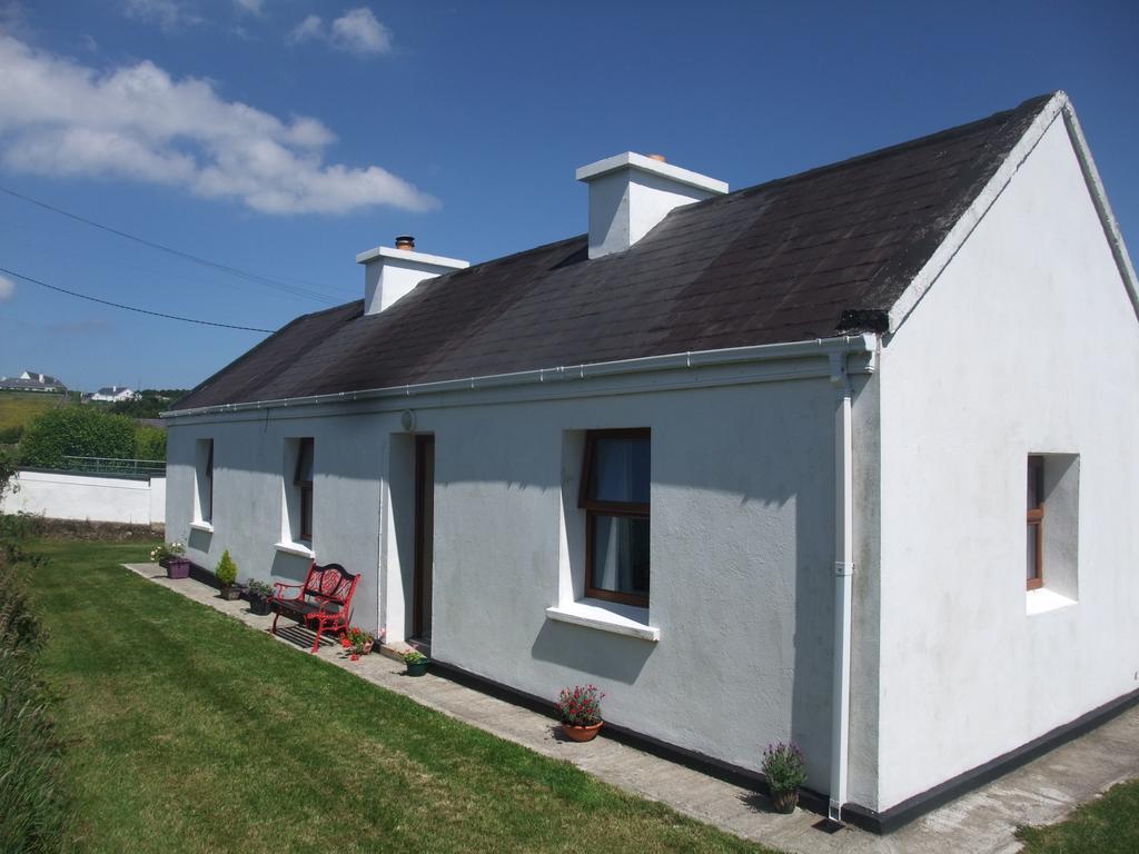 Katie'S Cottage Achill Sound Exterior foto